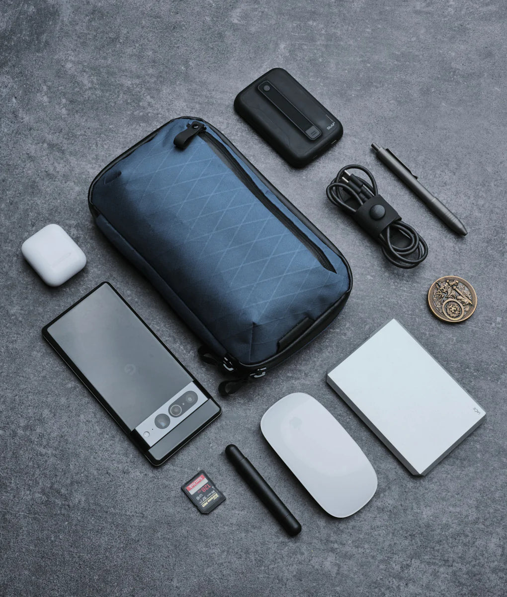 Alpaka - Elements Tech Case Mini พร้อมสายสะพาย