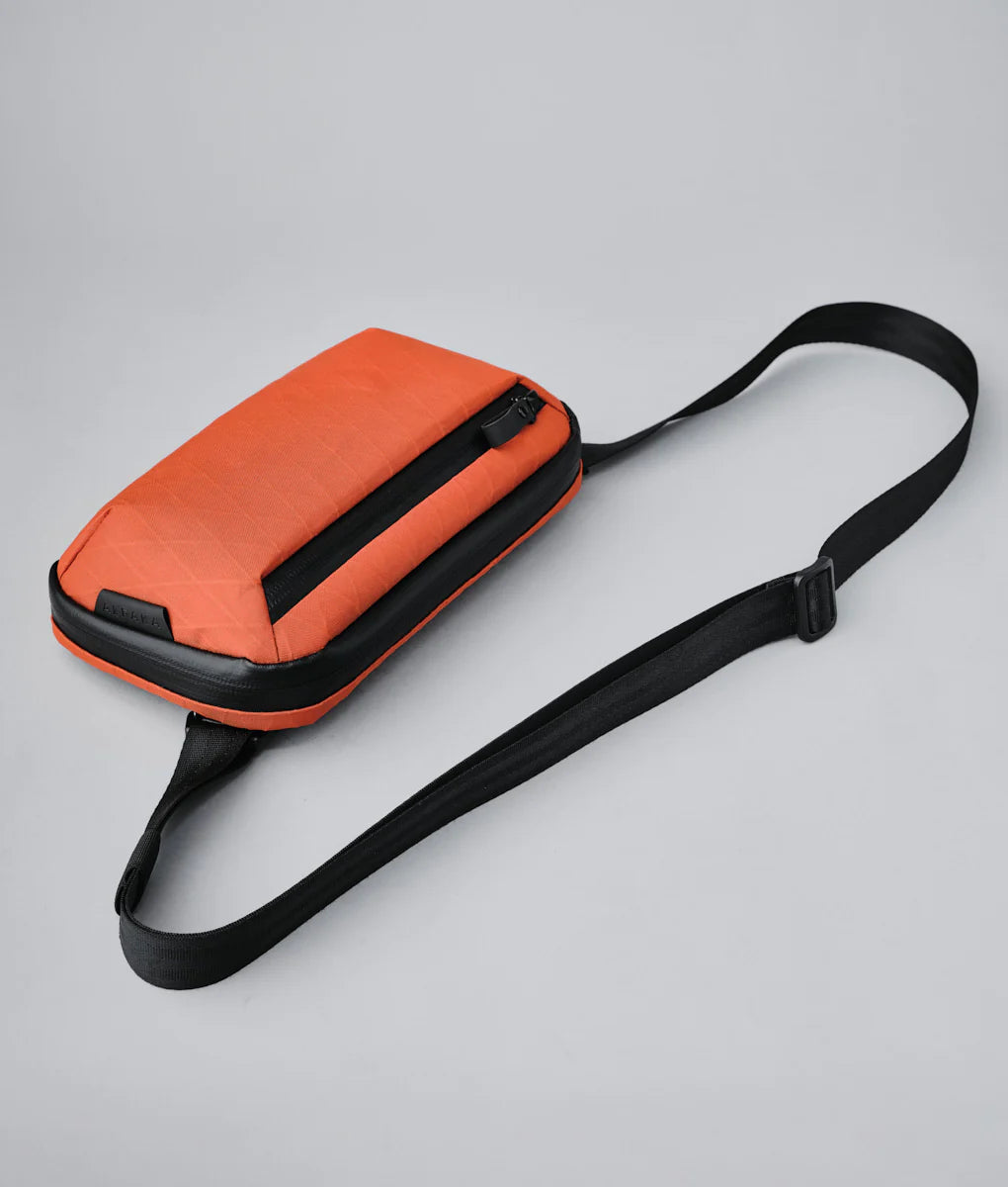 Alpaka - Elements Tech Case Mini พร้อมสายสะพาย