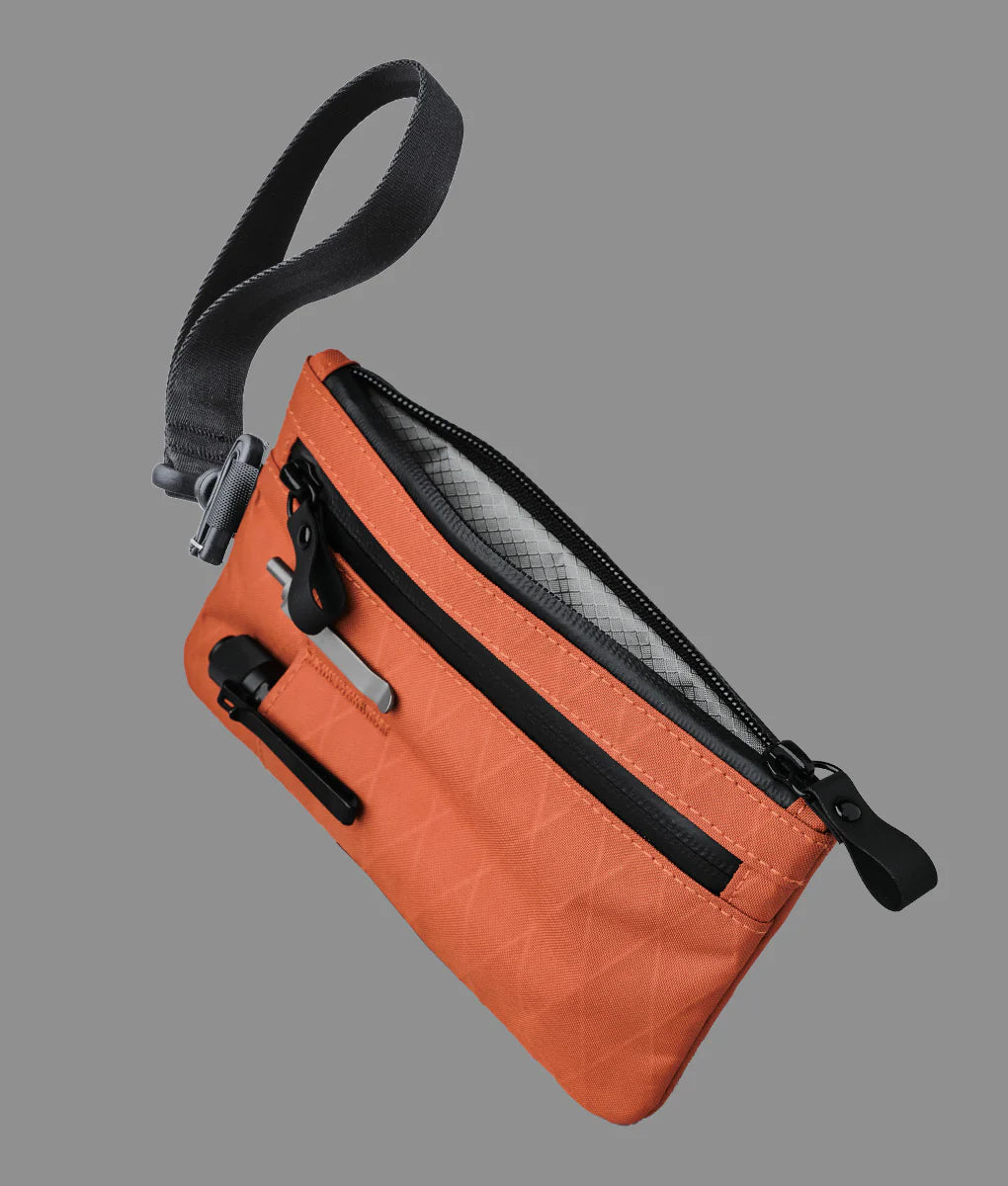 Alpaka - Zip Clutch